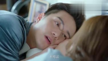 杨颖首谈与黄晓明离婚原因，不敢踏入新感情，后悔和黄晓明离婚了吗？